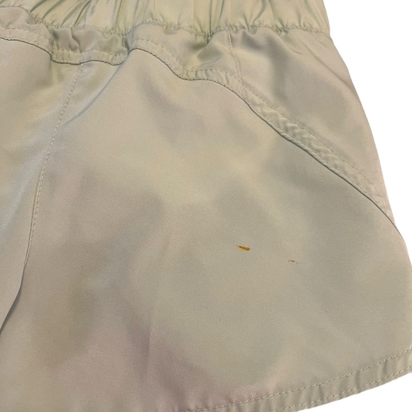 Old Navy Dolphin-Hem Run Shorts Ambrosia Green M 8 - Picture 7 of 11